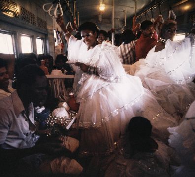Carnaval no trem. Rio de Janeiro, RJ, década de 1990