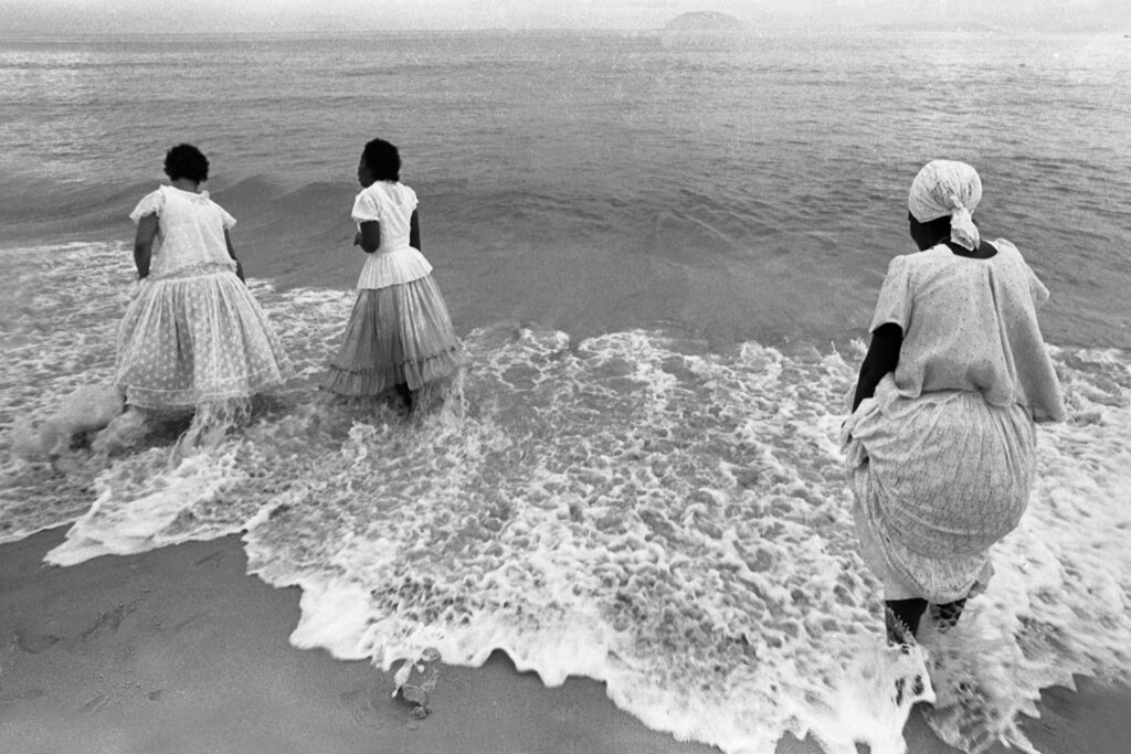 Comemoração do ano novo na praia de Copacabana, Rio de Janeiro, RJ, 1982