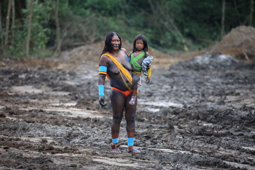 Indígenas na Aldeia Kari-Oca, Jacarepaguá, Rio de Janeiro, 2012