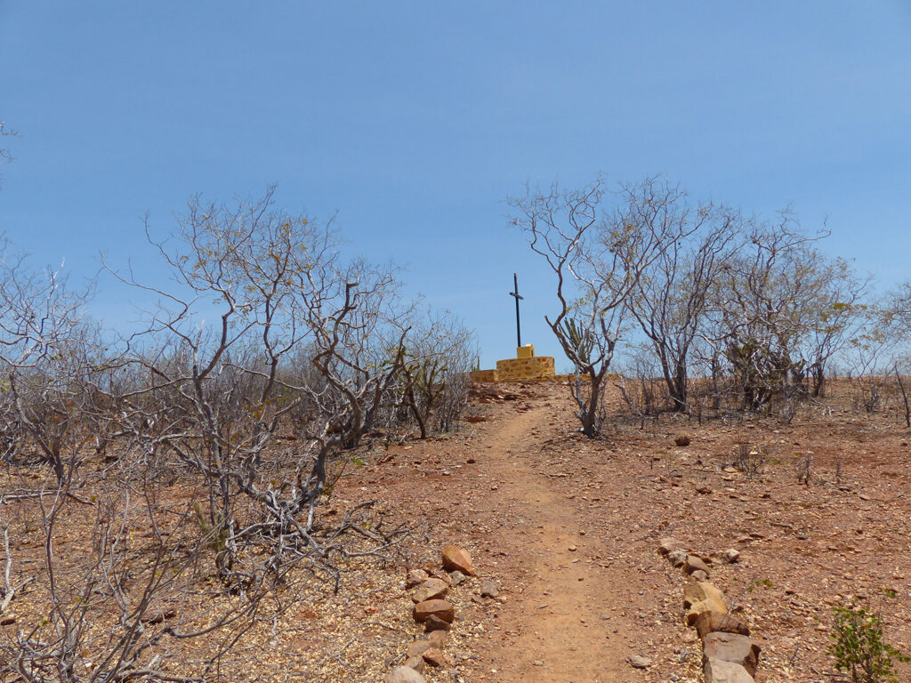 Cruzeiro no alto da favela, local da Guerra de Canudos, Parque Estadual de Canudos, BA, 2021