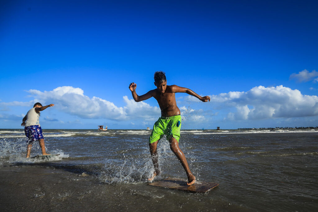Ratão Diniz - "Sonrisal" na praia de Pitimbu, litoral sul da Paraíba.